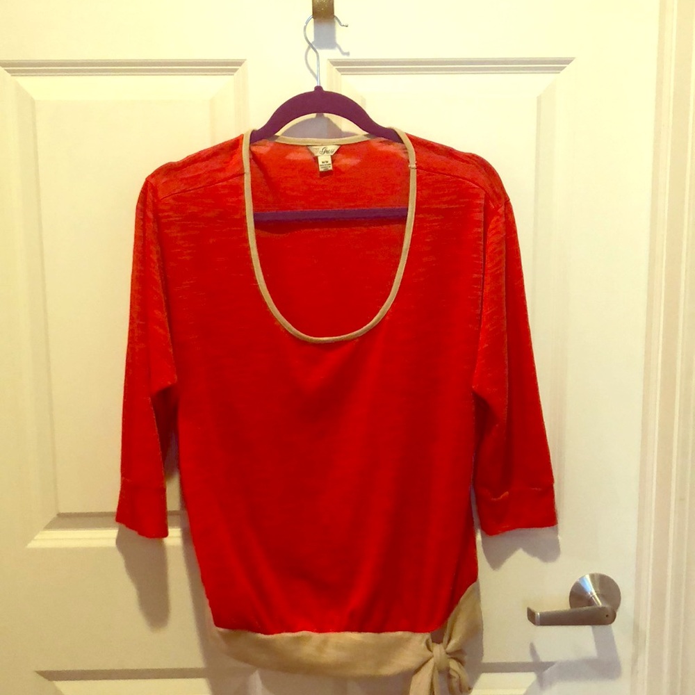 Lightweight Guess spring sweater. Dry cleaned! ❤️